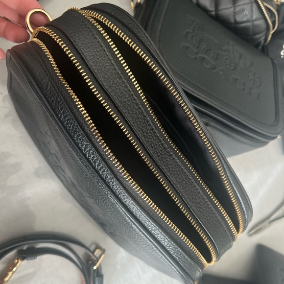 Coach
EMBOSSED HORSE AND CARRIAGE JES CROSSBODY Black Leather Crossbody Bag - Picture 6 of 14